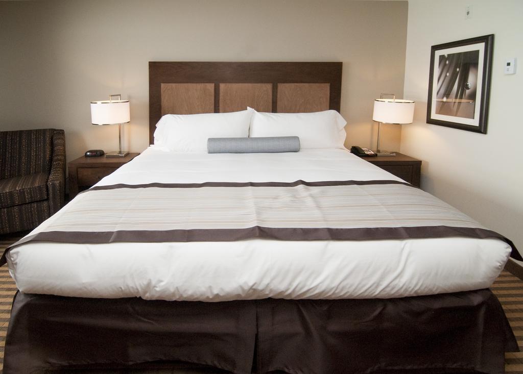 The View Hotel Fort Saint James Room photo